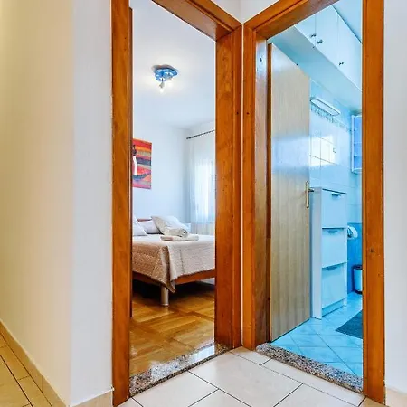 Апартаменты Comfort Holiday - With Parking And Balcony