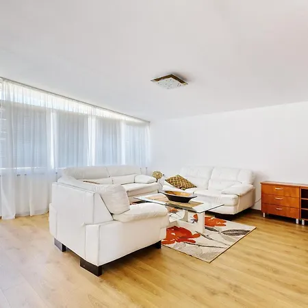 Comfort Holiday - With Parking And Balcony Apartment Zadar