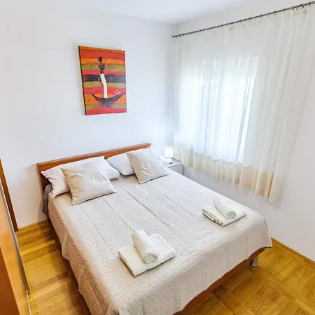 Comfort Holiday - With Parking And Balcony Zadar