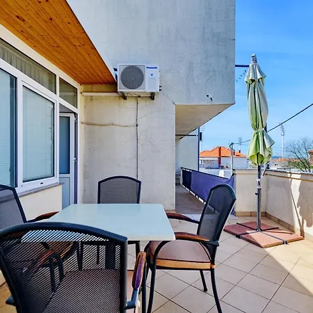 Comfort Holiday - With Parking And Balcony Apartment Zadar