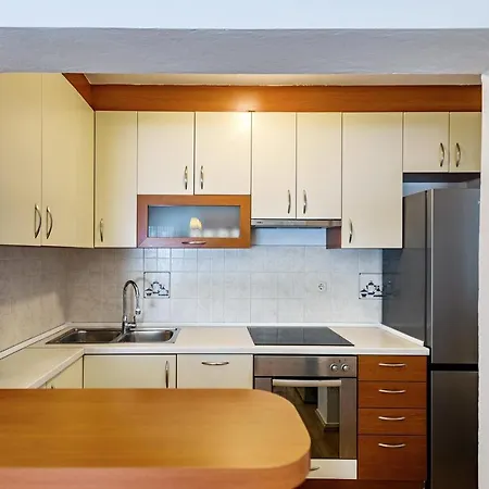 Comfort Holiday - With Parking And Balcony