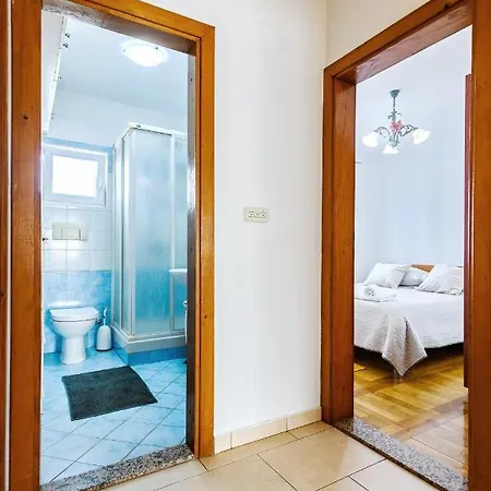 Comfort Holiday - With Parking And Balcony * Zadar