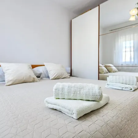 Apartment Comfort Holiday - With Parking And Balcony *