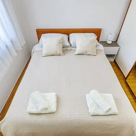 Comfort Holiday - With Parking And Balcony Apartment